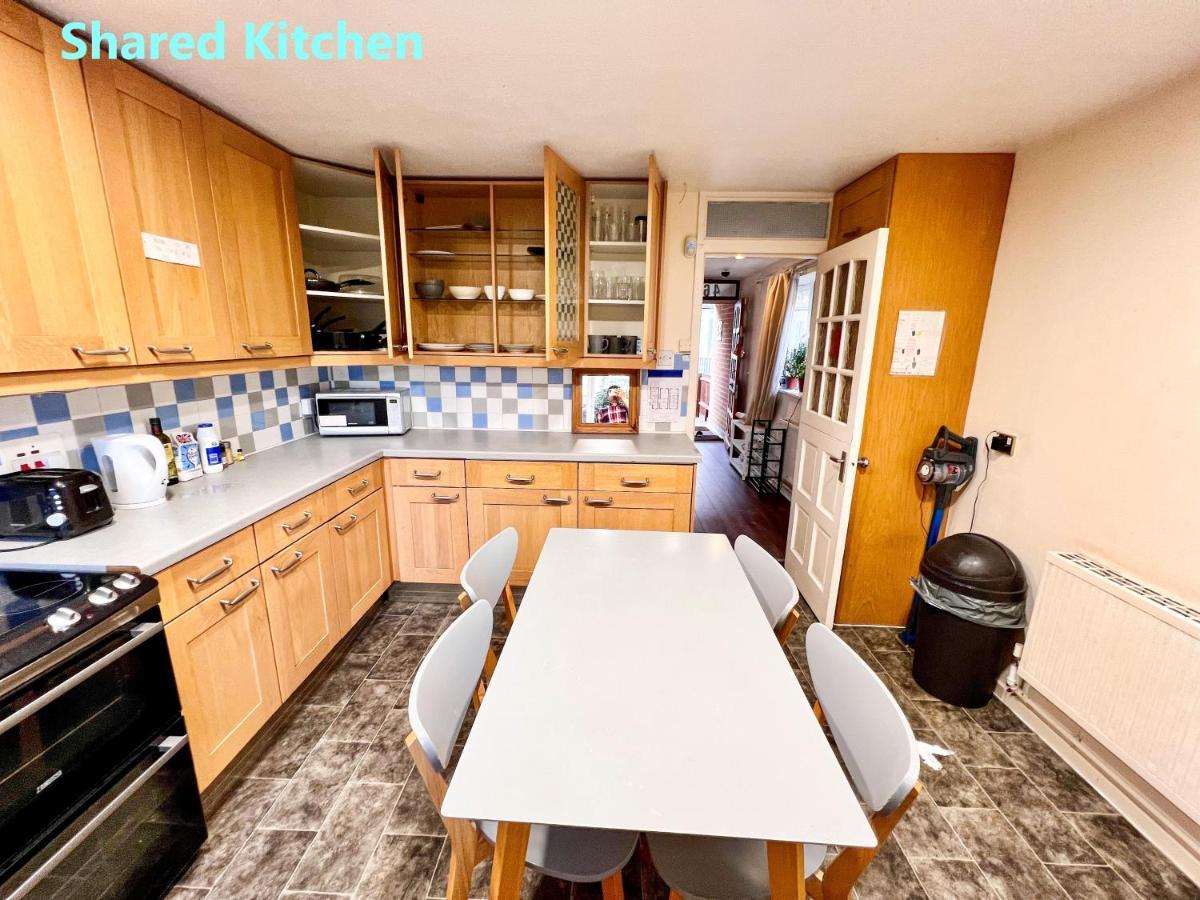 Apartment Palace - Excellent In Zone 1 *