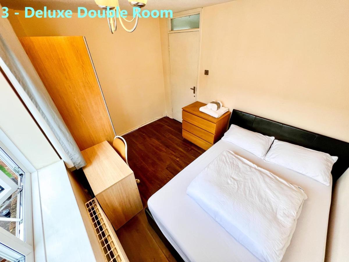 Palace - Excellent In Zone 1 London