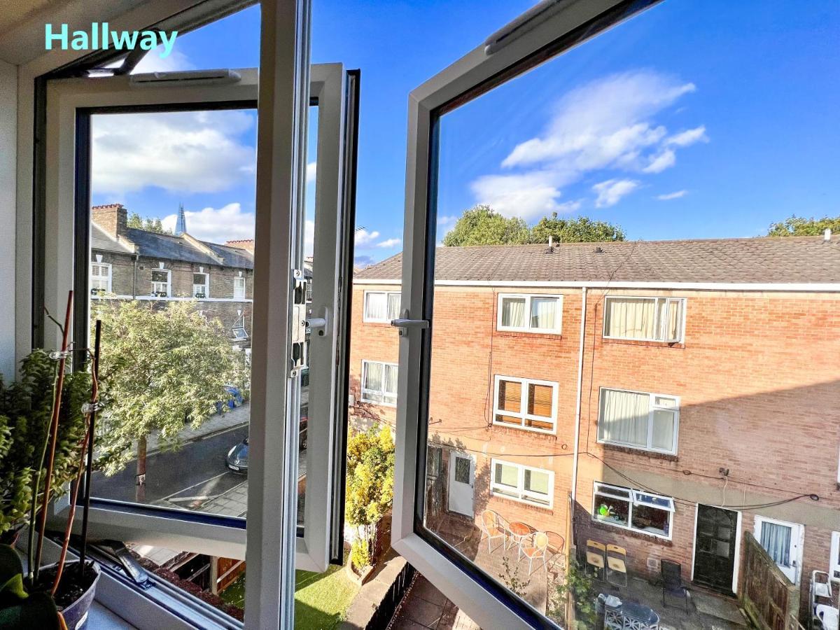 Palace - Excellent In Zone 1 * London