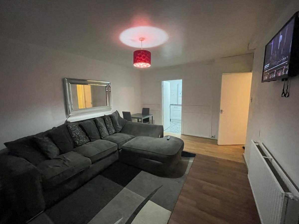 New! Xtra Large 4 Bedroom Up To 14 Guests *