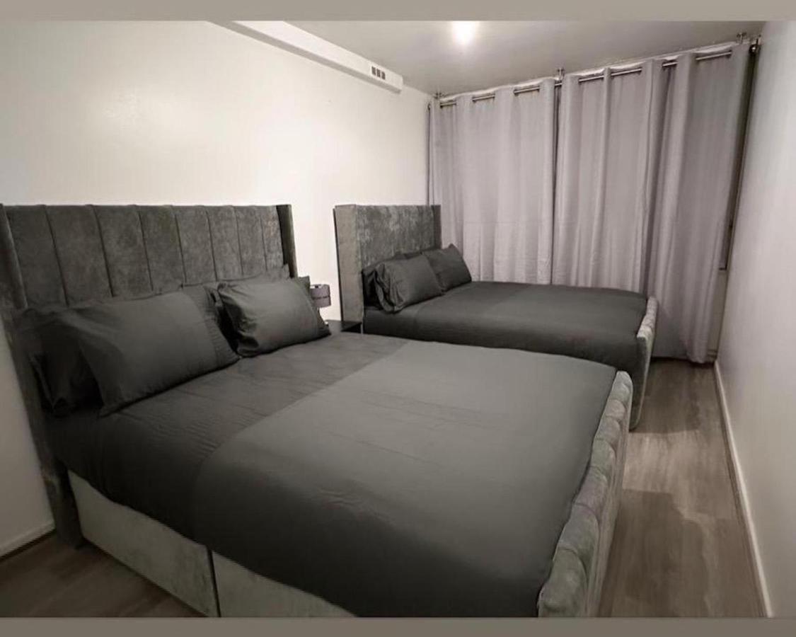 New! Xtra Large 4 Bedroom Up To 14 Guests Apartment London