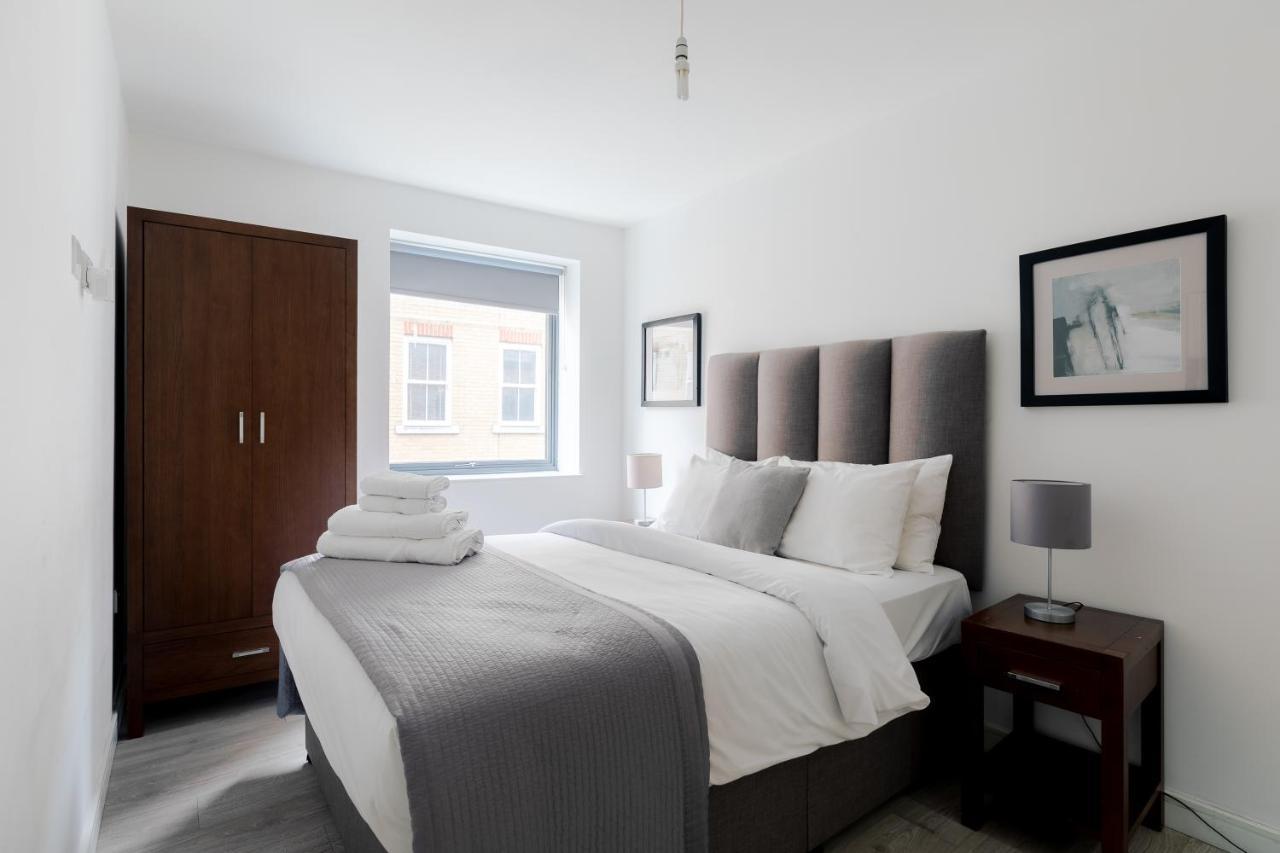 Apartment Aldgate London