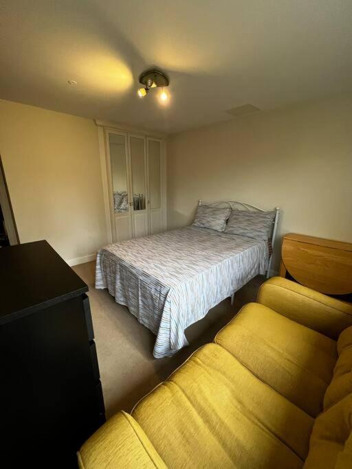 Stylish One Bedroom Flat Furnished Apartment London
