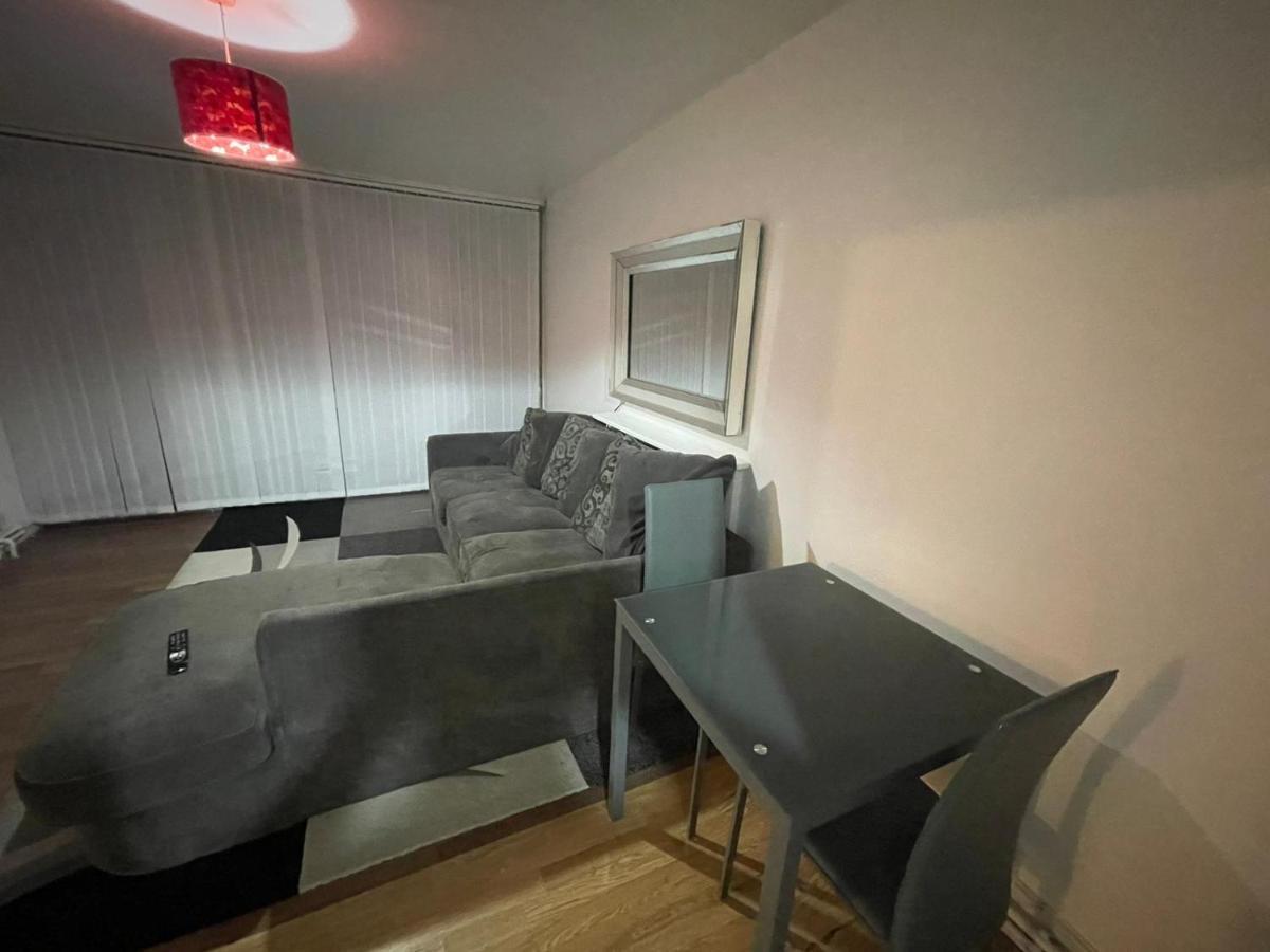 New! Xtra Large 4 Bedroom Up To 14 Guests *