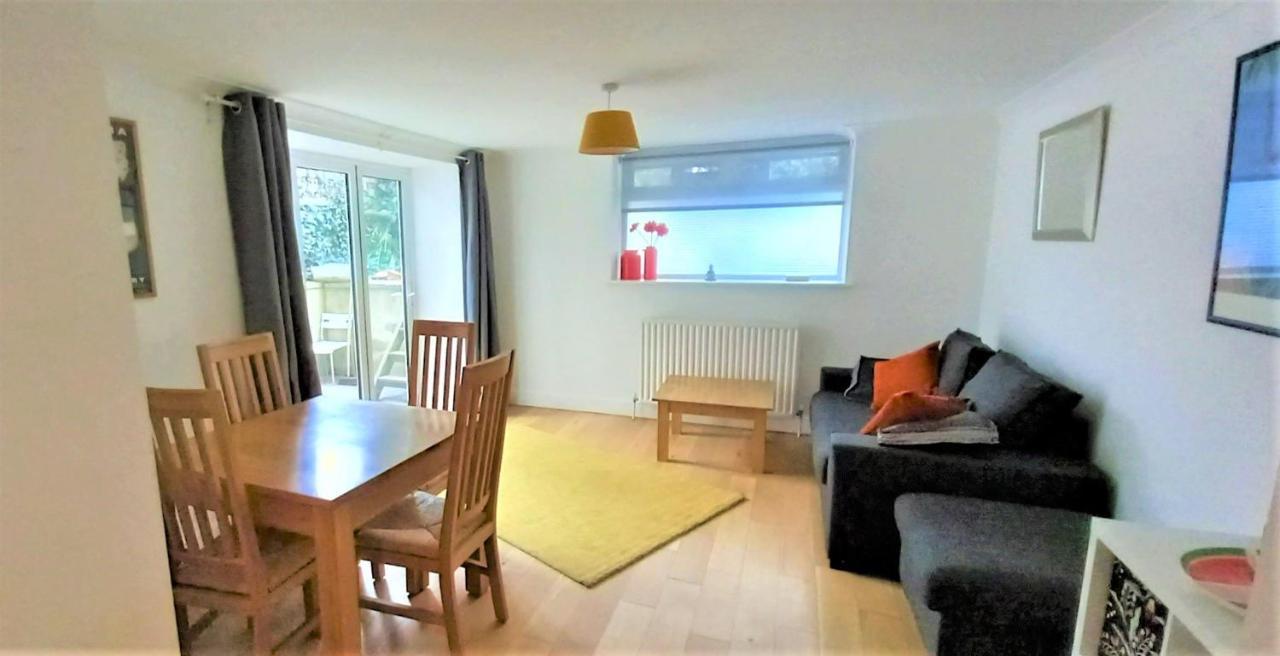 2 Bedroom Victorian Garden Flat Appartement