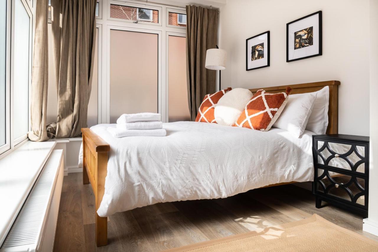 Amazing New Spacious In Se1 * London