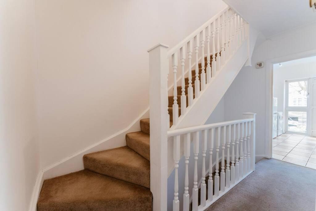 Appartement Comfortable Double For Your Getaway Londen