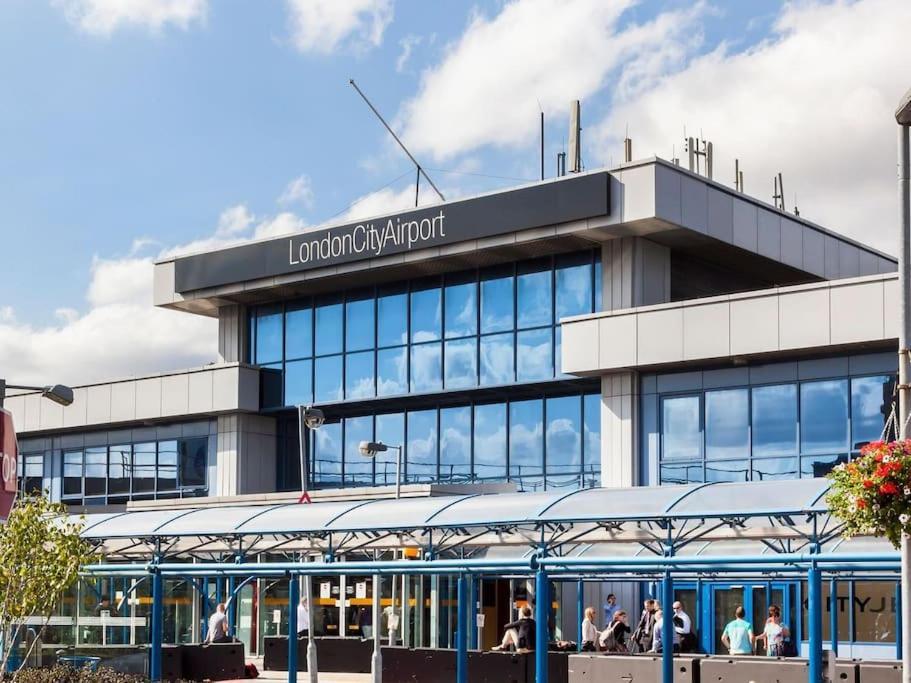 Appartement Luxury 3br Apt, Close To Excel, O2, Airport!