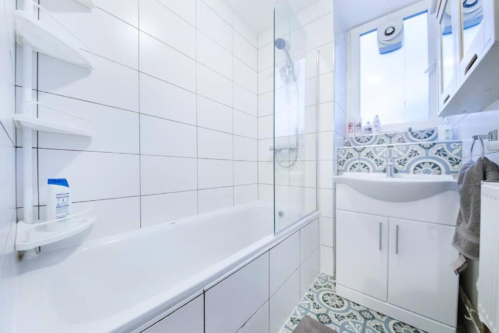 Apartment Buckland Court *