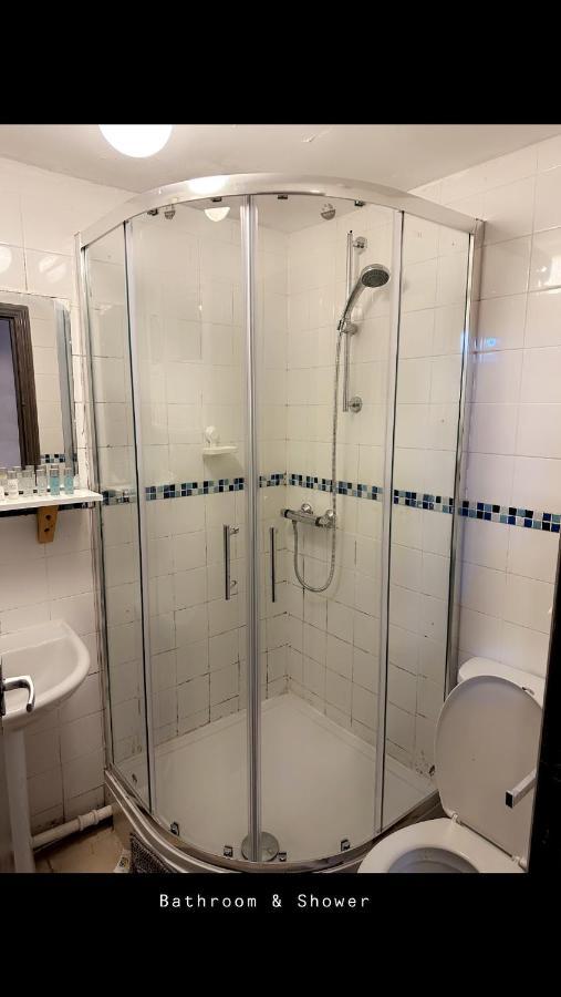 Apartment 2 Bedroom Double Bed In East *
