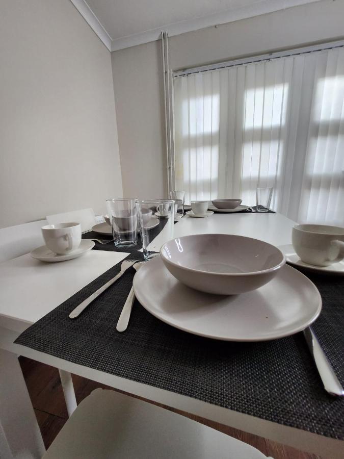 Away From Apartamento