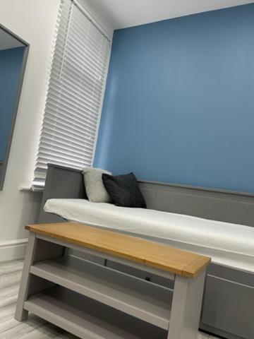 East Self Check In Apartment London