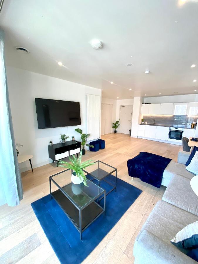 Apartment Md : Stunning 2 Bedroom 2 Bath - Royal Docks *