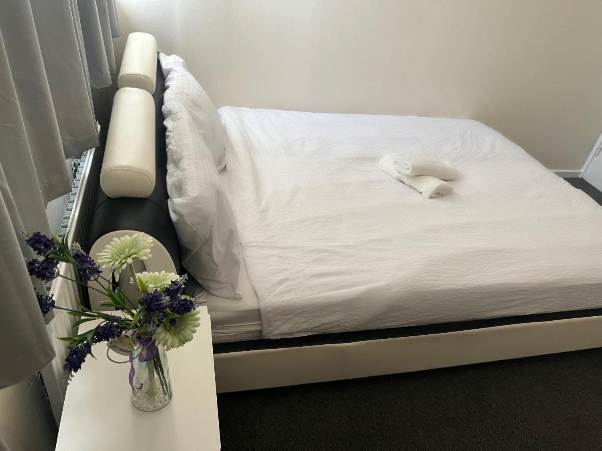 Privat overnatting Stunning 3 Bedroom Property- Large London