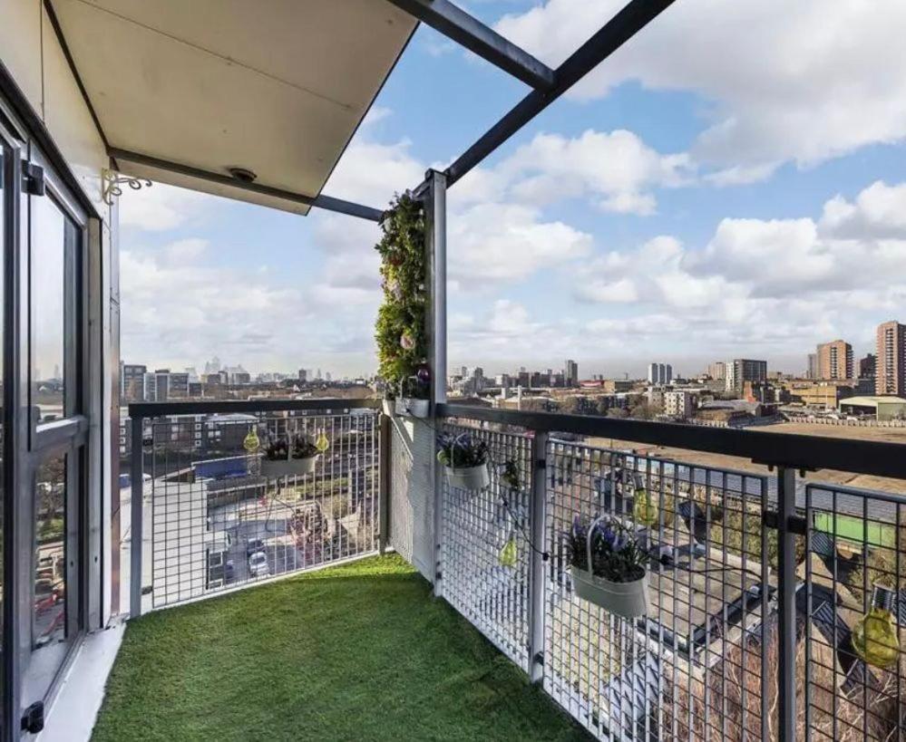 Luxury Canary Wharf Two Bedroom *rare * Apartment
