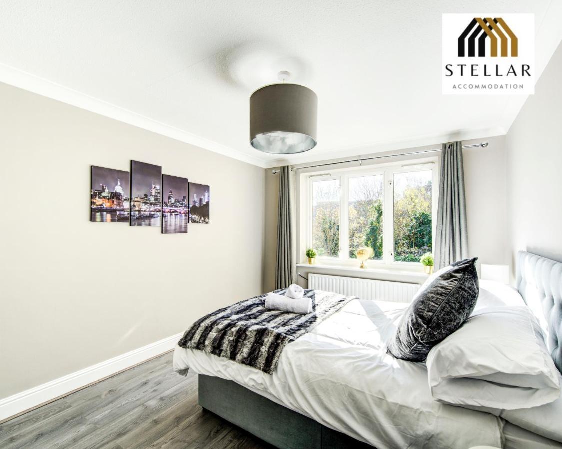 Leilighet Luxury One Bedroom Newly Refurbished By Stellar Short Lets & Serviced Canary Wharf Manchester Leisure *