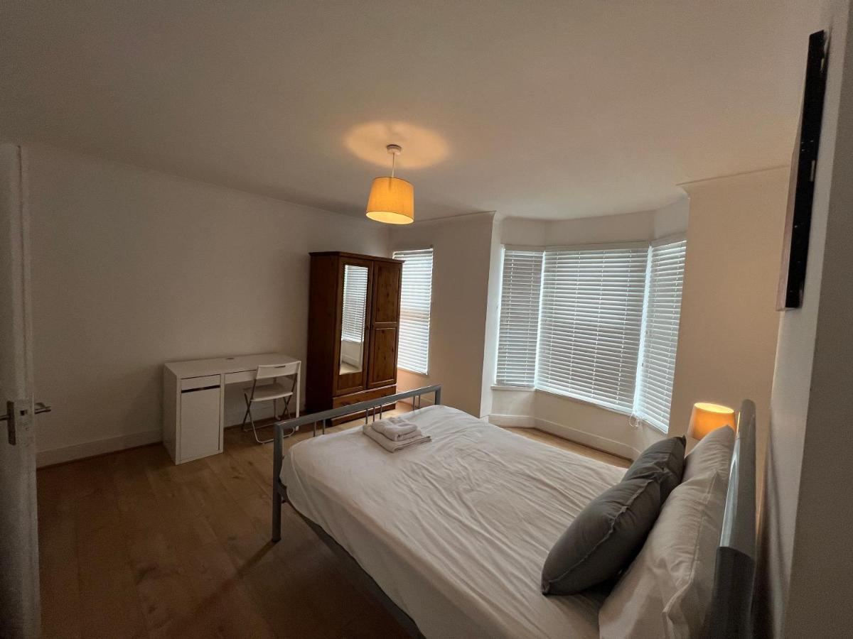 Privatunterkunft Stratford Cozy Double