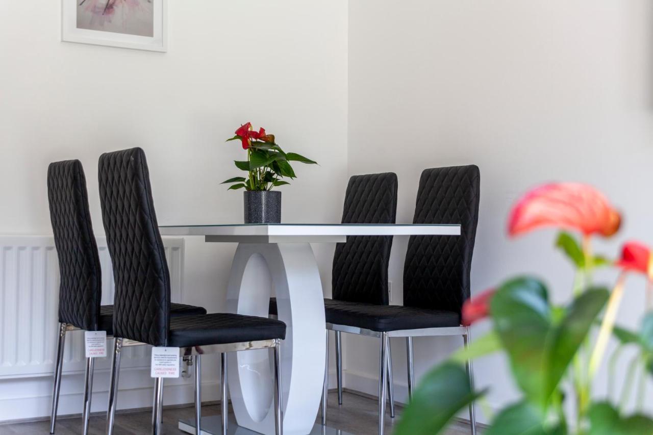 Bright 2 Bdr House Wgarden & Parking, Greenwich * London