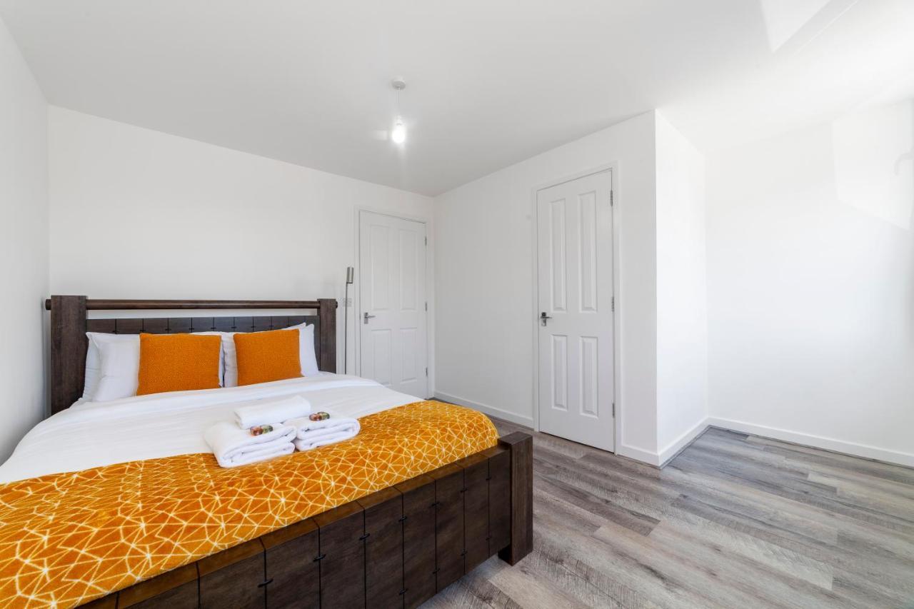 Bright 2 Bdr House Wgarden & Parking, Greenwich London