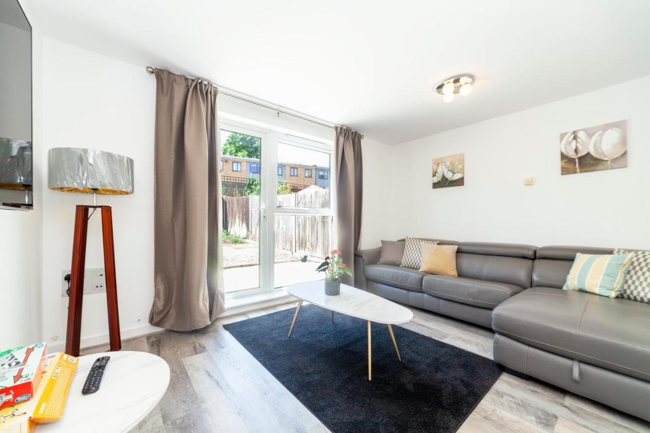 Apartment Bright 2 Bdr House Wgarden & Parking, Greenwich
