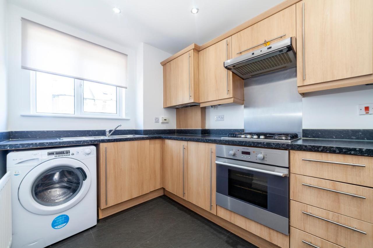 Apartment Bright 2 Bdr House Wgarden & Parking, Greenwich