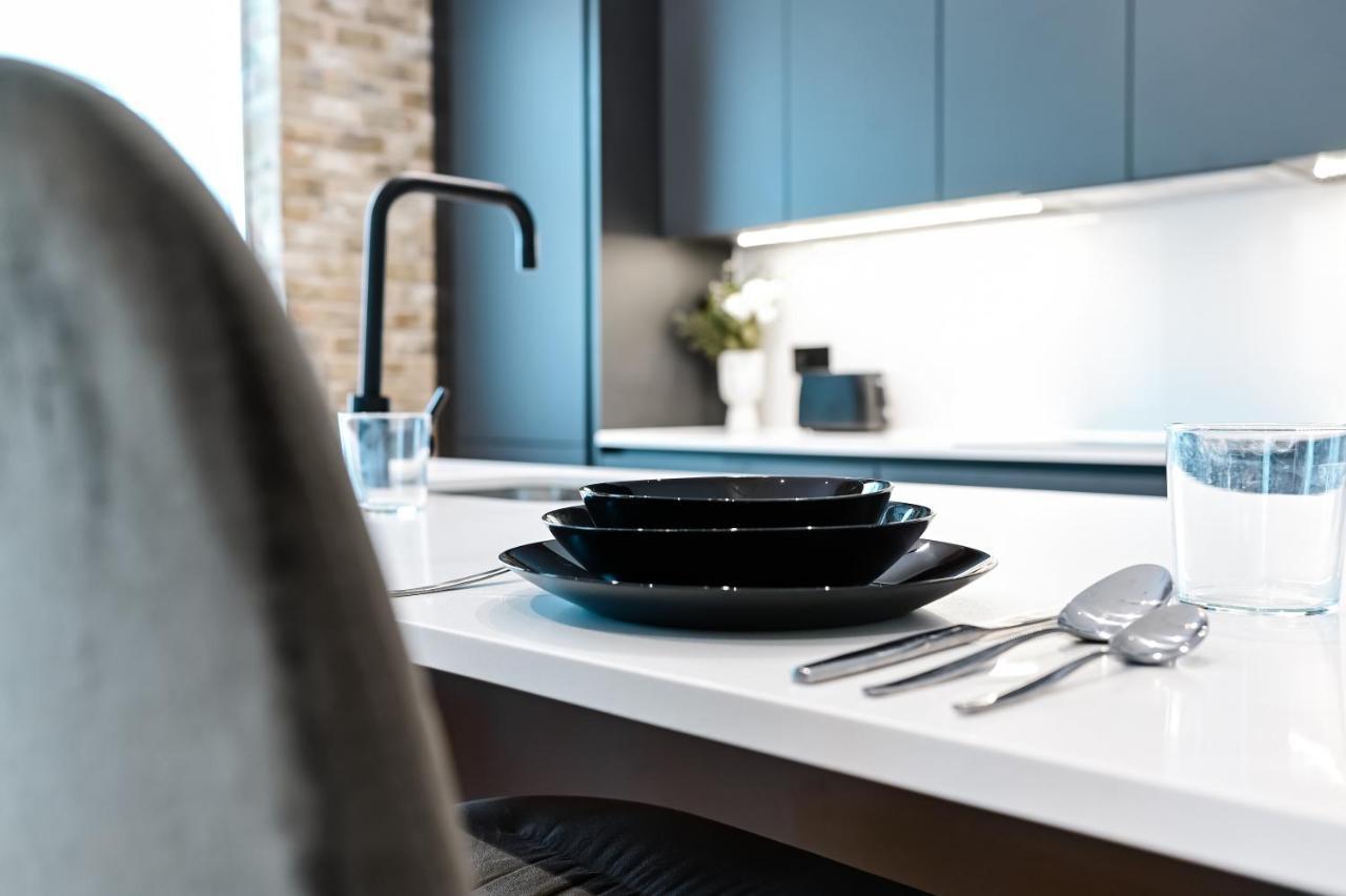 Khayat Homes - Kings - Three Bed * Londen