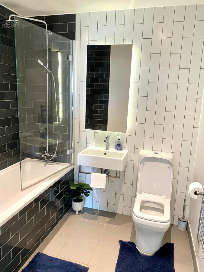 Apartment Md : Stunning 2 Bedroom 2 Bath - Royal Docks *