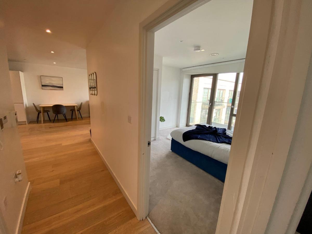 Md : Stunning 2 Bedroom 2 Bath - Royal Docks Apartment