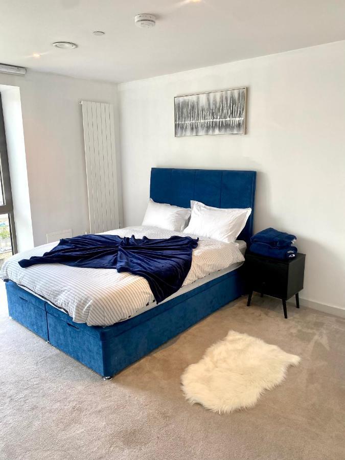 Md : Stunning 2 Bedroom 2 Bath - Royal Docks Apartment