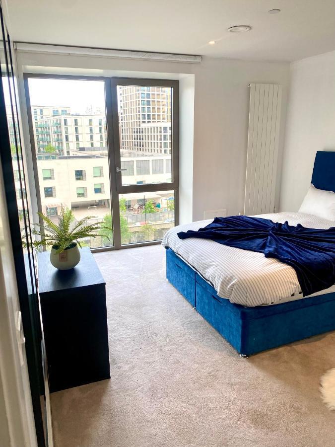 Md : Stunning 2 Bedroom 2 Bath - Royal Docks * London