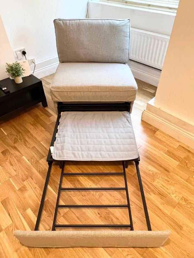 Aprt 10mins Walk From The Shard! Leilighet London