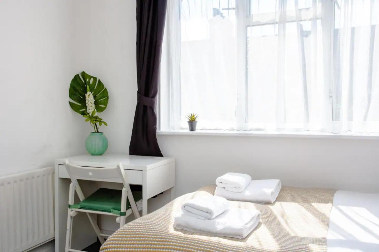 Сasa de vacaciones Stylish 4bd House With Private Garden - Stratford *