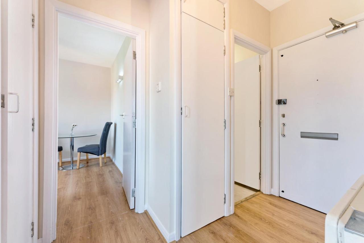 Stunning Aparment In Canada Water Leilighet London