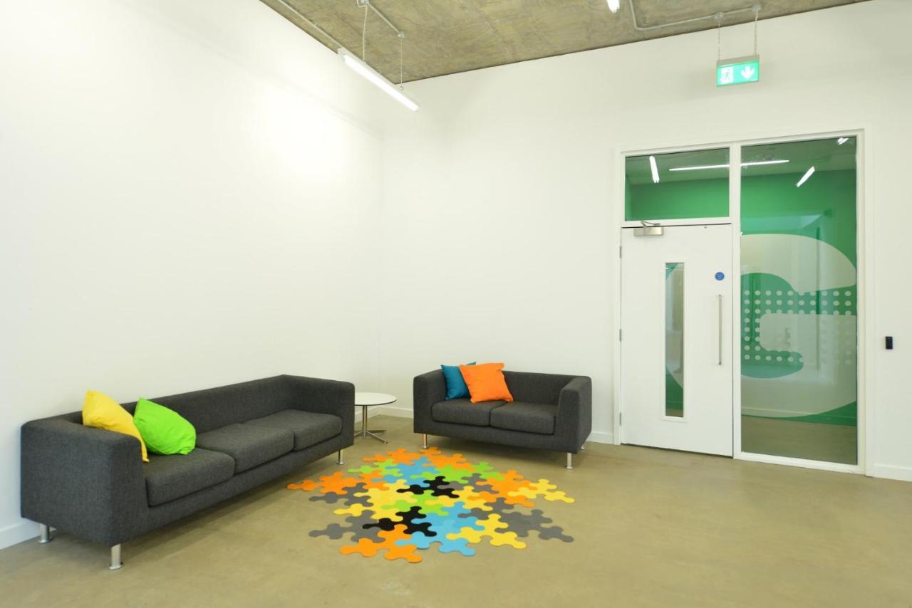 Apartment For Students Only Spacious At Flinders House Located In London