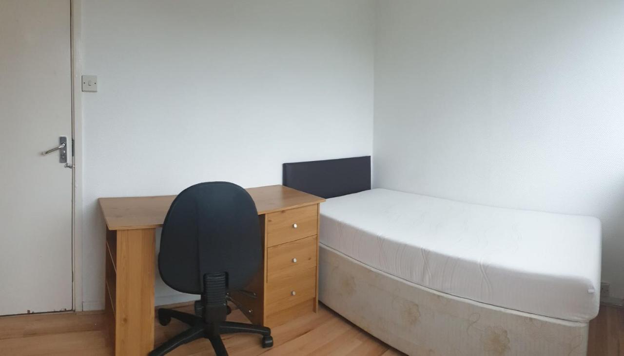 Homestay Elephant & Castle - Zone 2 - Private - Shared Bathroom London