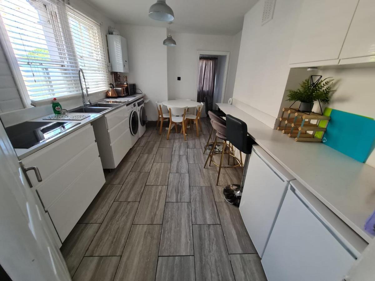 Three Bedroom House Apartamento Londres