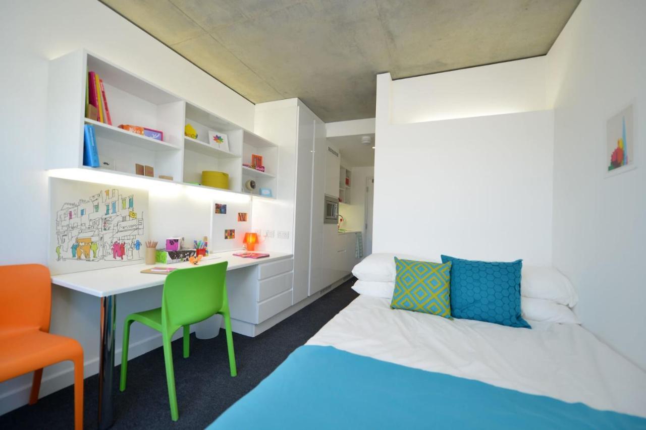 For Students Only Spacious At Flinders House Located In