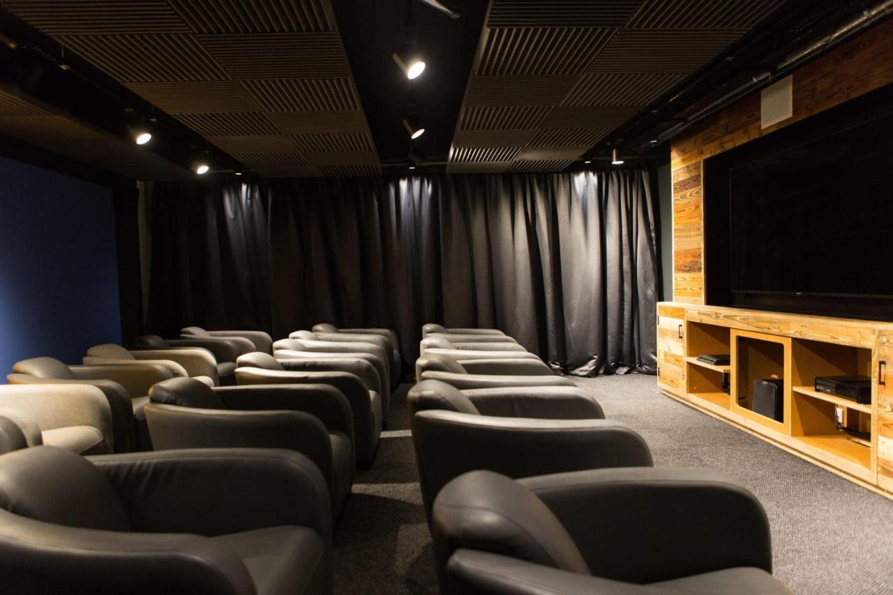 Cosy And At Chapter Aldgate In