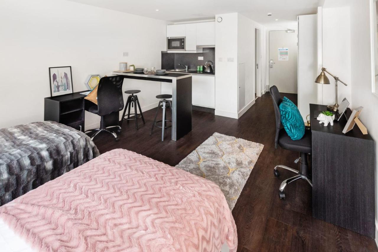 Cosy And At Chapter Aldgate In Apartamento *