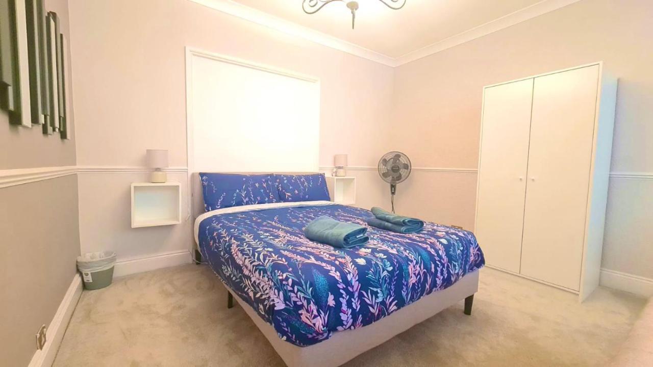 Private In East Ham Privat overnatting *