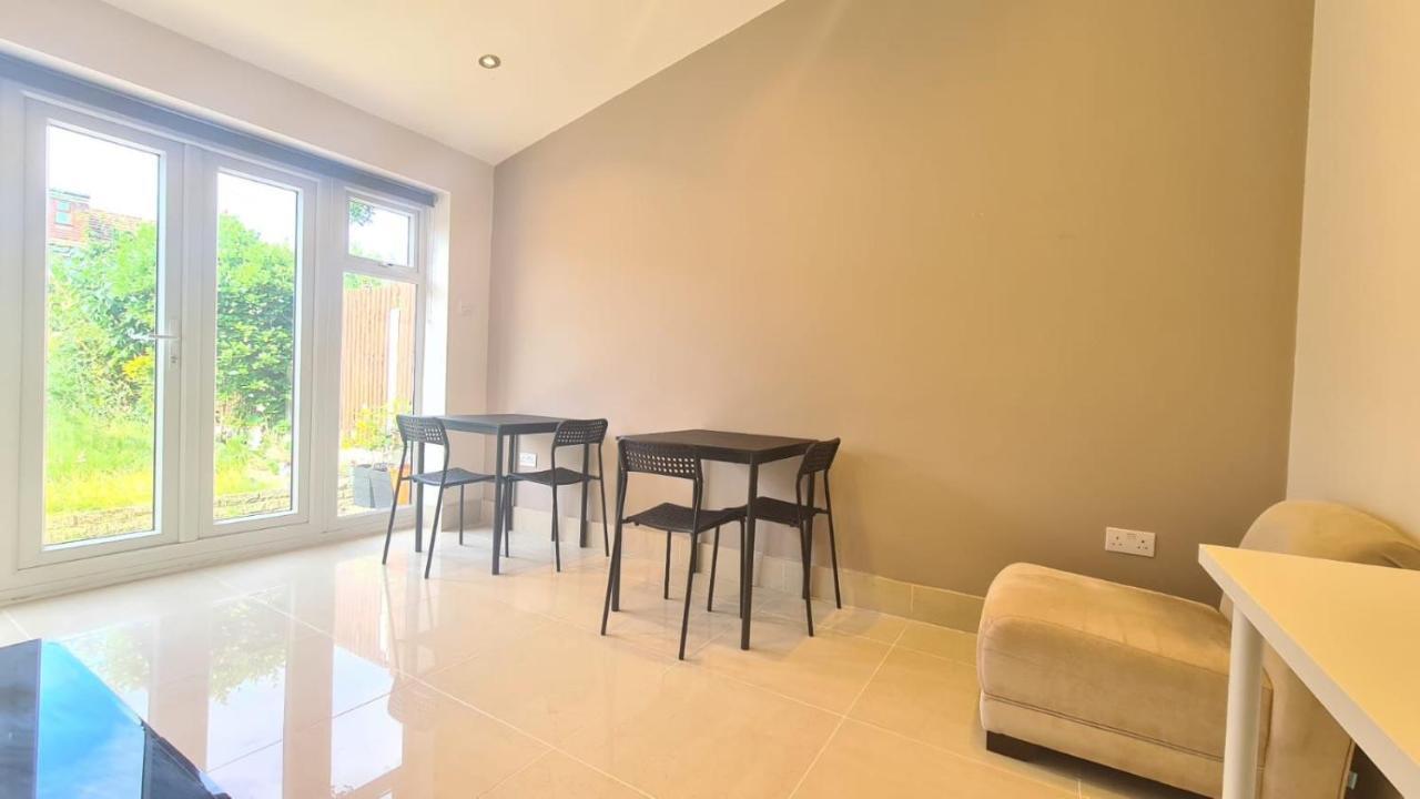 Private In East Ham Privat overnatting London