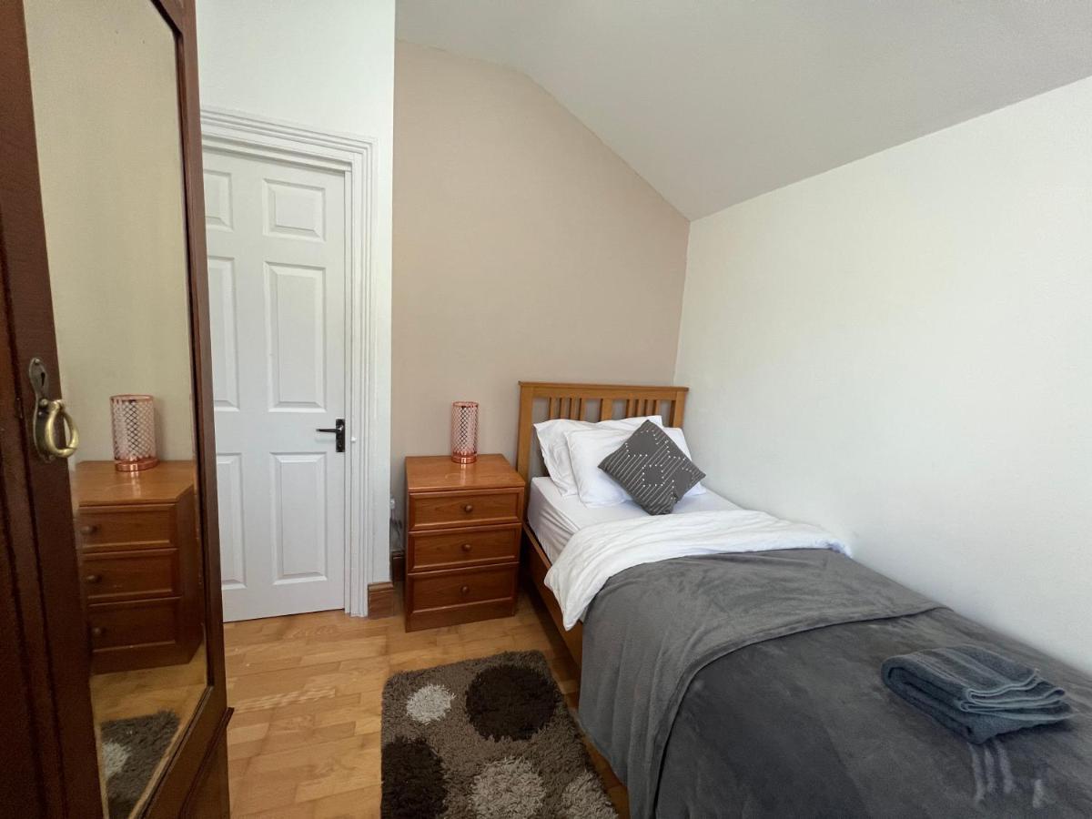Apartment Entire Luxury 4 Bedroom Victorian House With 2 En-suite - Forest Hill, London