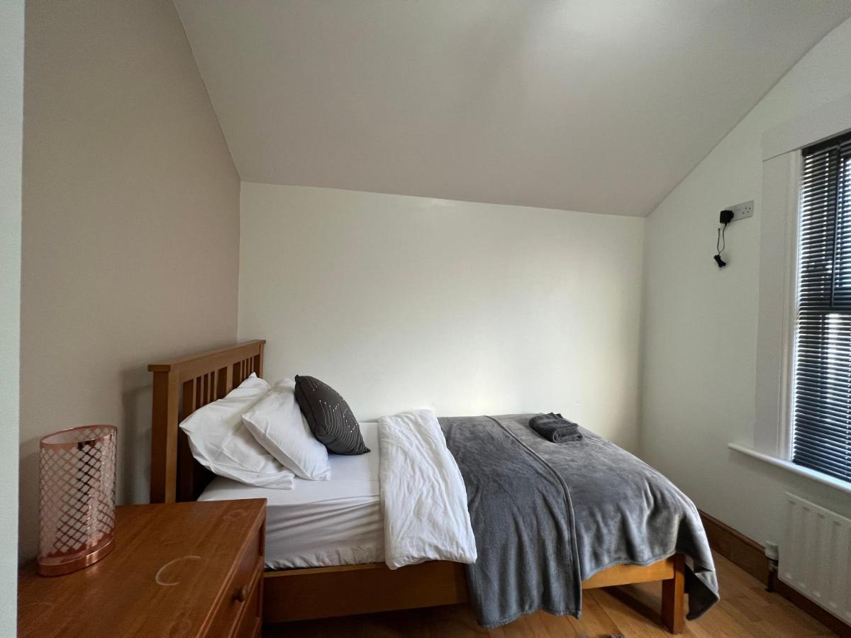 Entire Luxury 4 Bedroom Victorian House With 2 En-suite - Forest Hill, Apartment