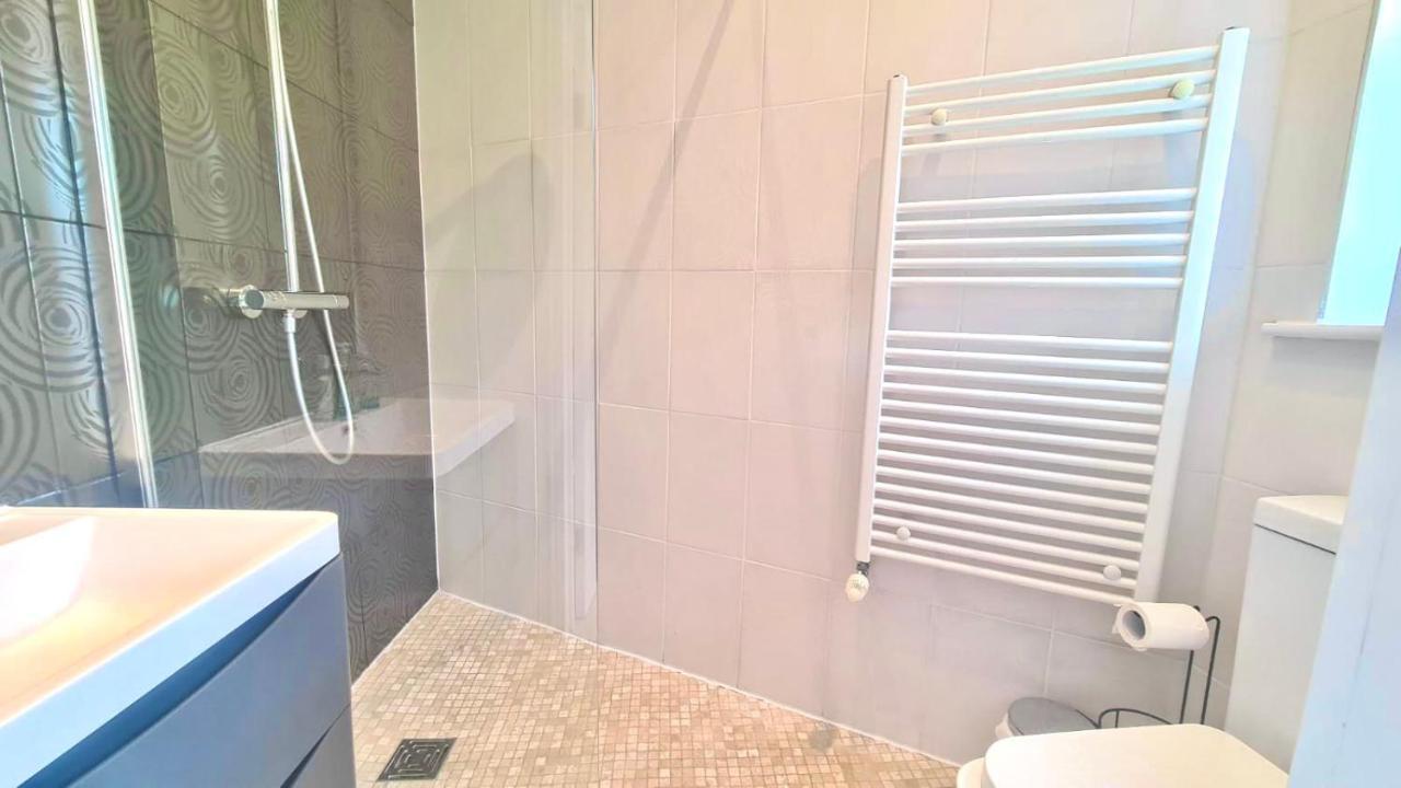 Privat overnatting Private In East Ham London