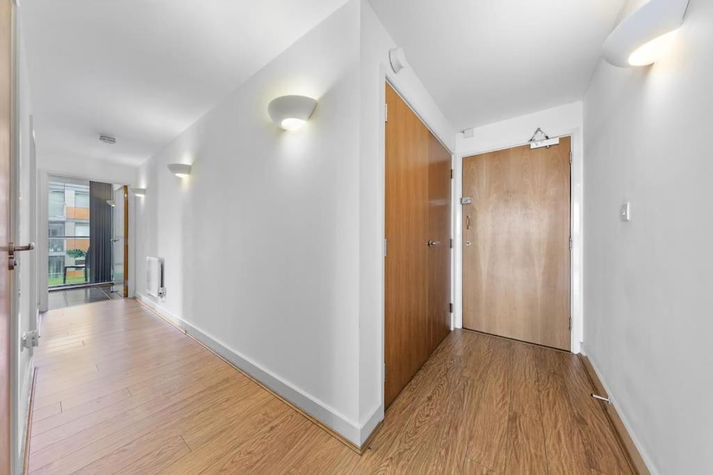Lovely & Cosy 2 Beds Skyline View * London