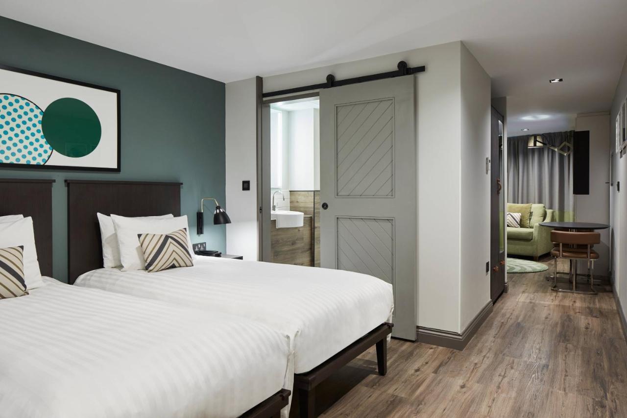 By Marriott Tower Bridge Hotel