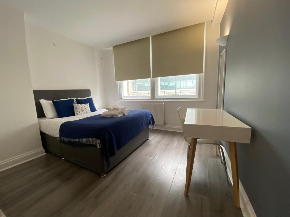 Apartment 2 Bed Flat Outside Liverpool Street Station!