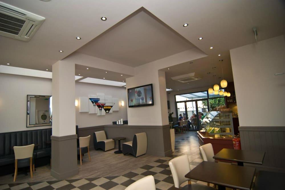 Pembury At Finsbury Park Hotel Londen