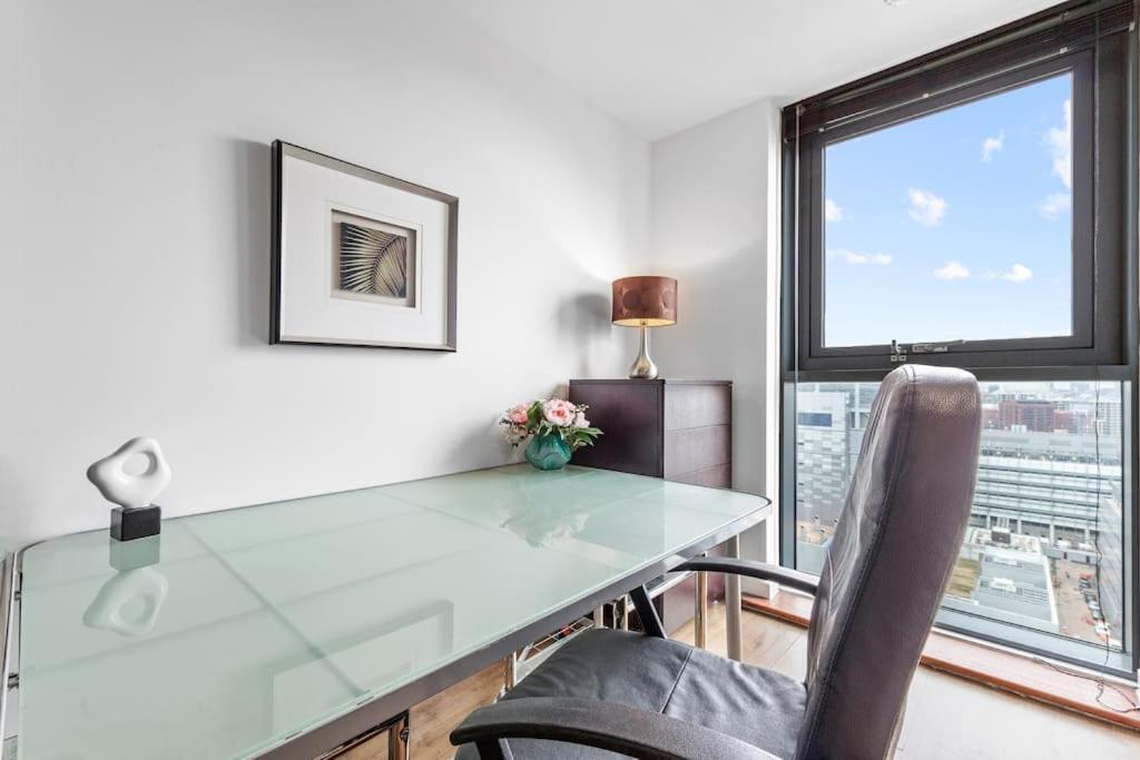 Lovely & Cosy 2 Beds Skyline View Apartment *
