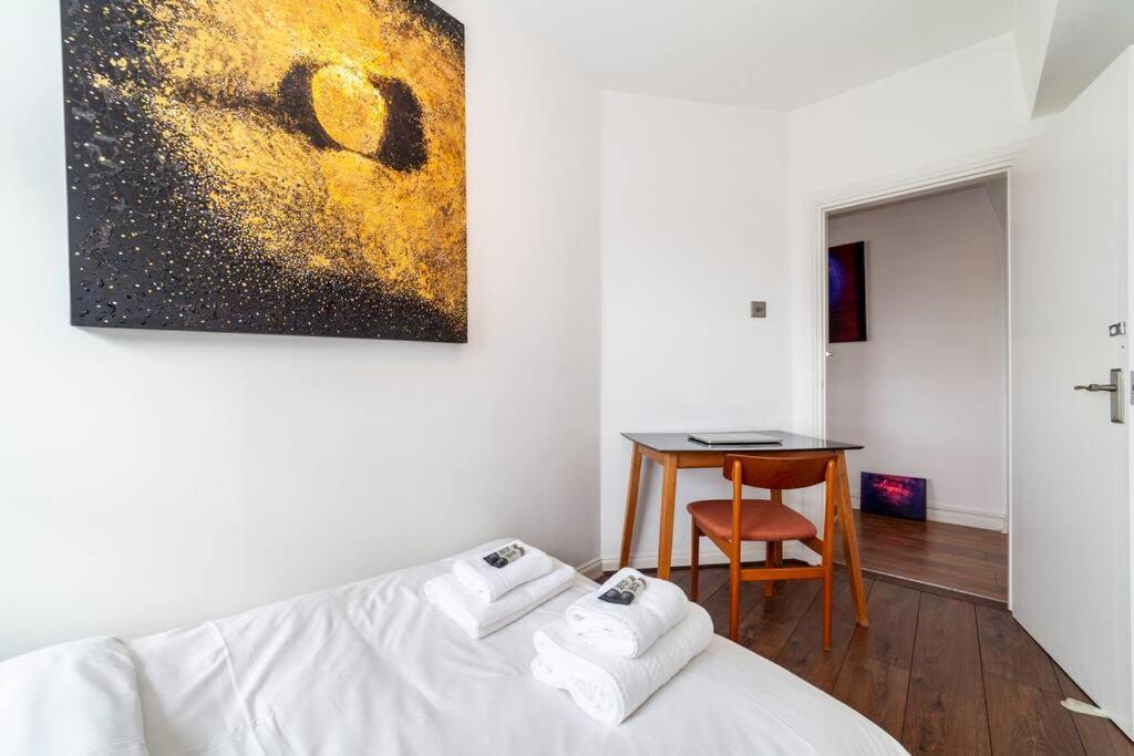 Amazing 2br Flat With View, Bethnal London